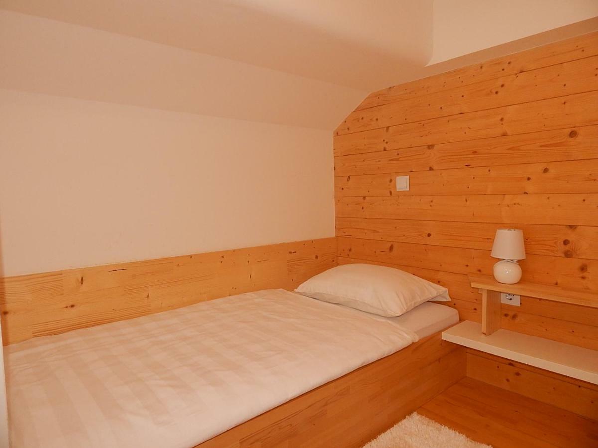 Studio Apartman Lakasa 拉科维察 外观 照片