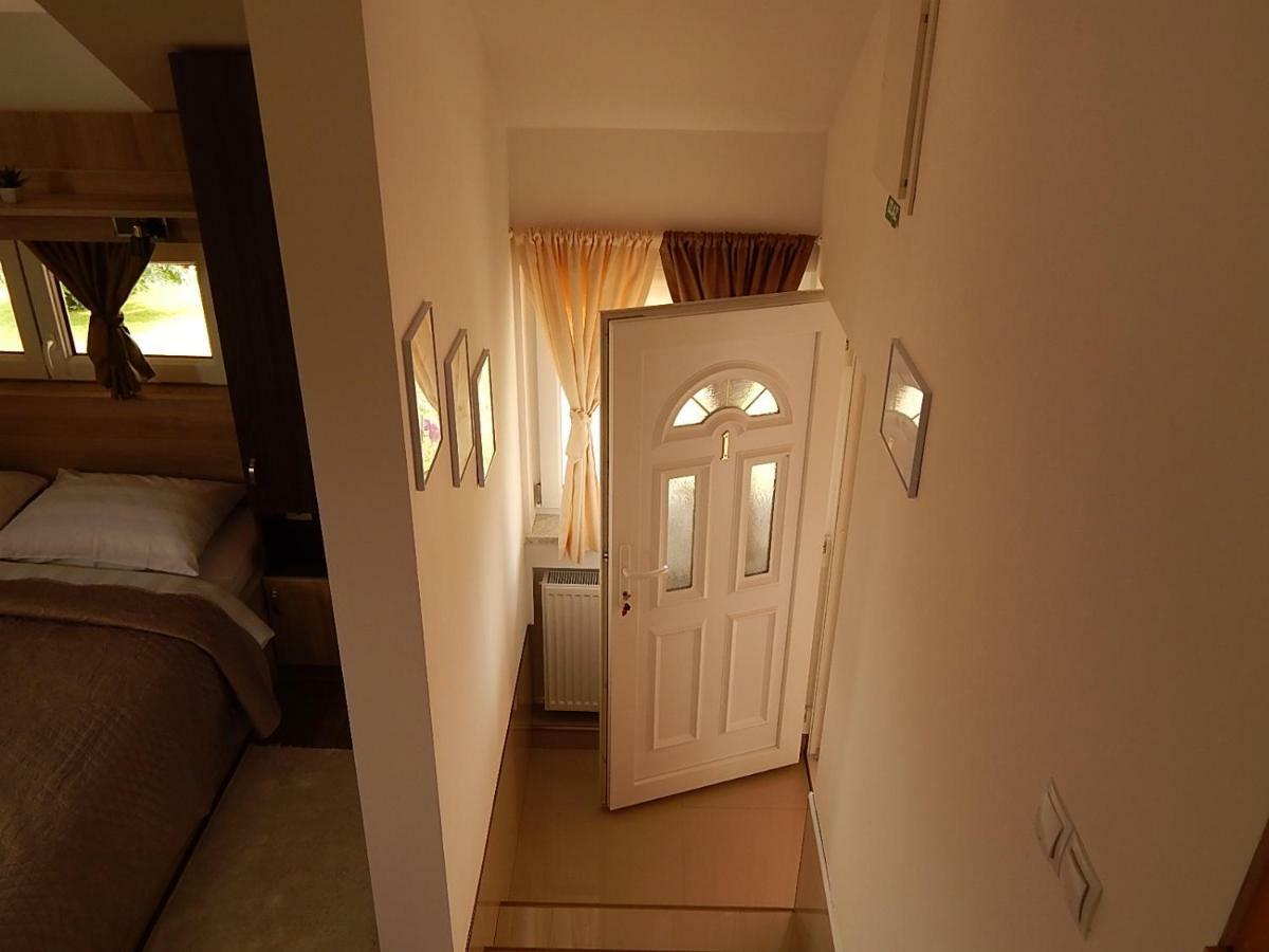 Studio Apartman Lakasa 拉科维察 外观 照片