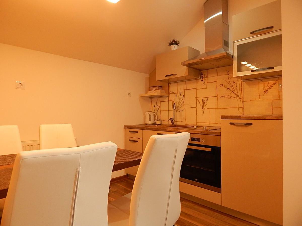 Studio Apartman Lakasa 拉科维察 外观 照片